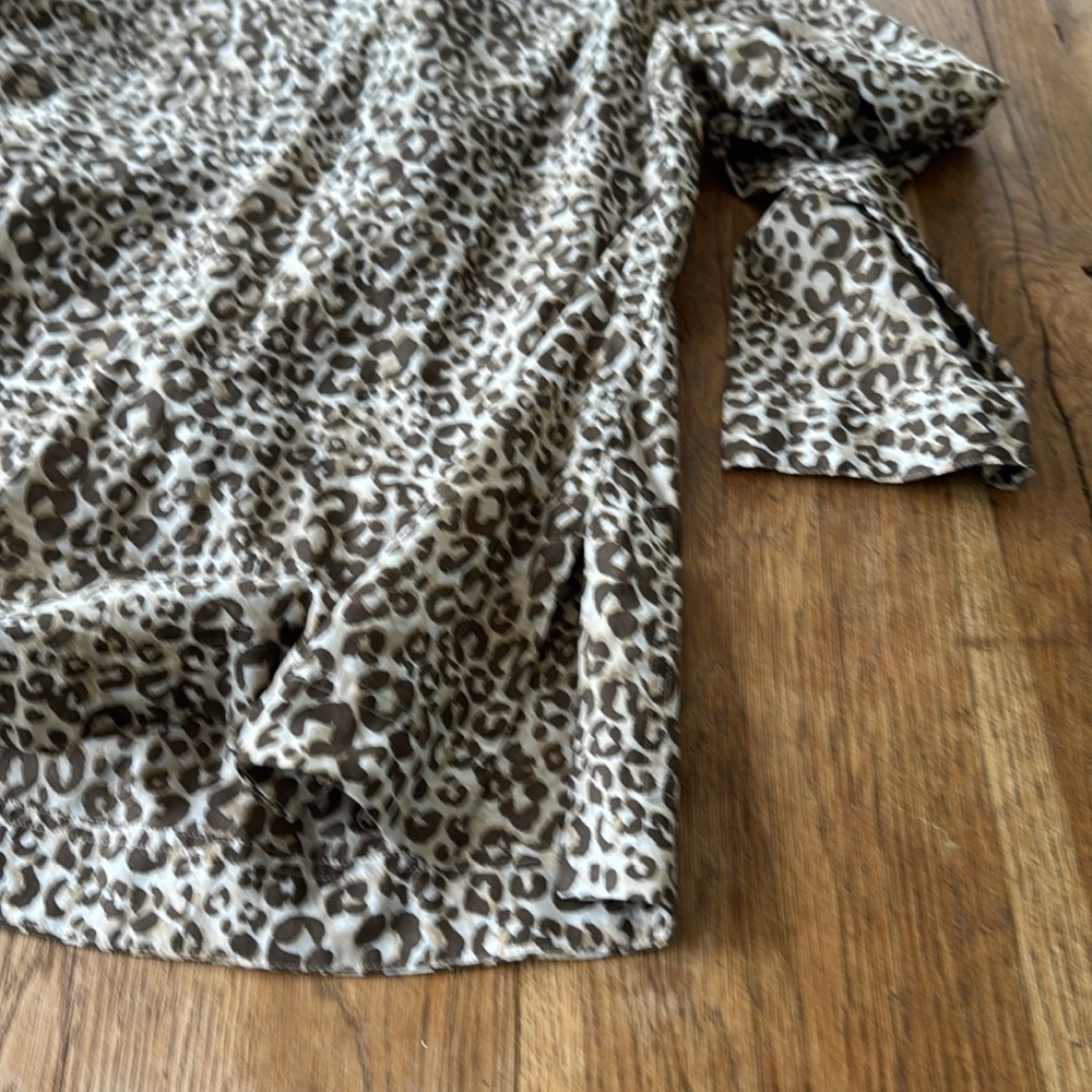 KATE HILL V NECK BLOUSE - Picture 8 of 8